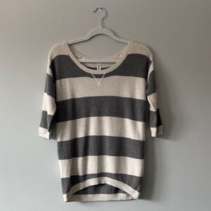 Aeropostale Women's Gray and White Striped Sweater